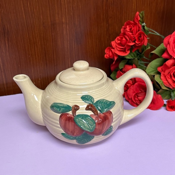 Vintage Glazed ceramic 3D Apples Teapot - Picture 1 of 10